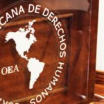 El dólar baja por tercera jornada consecutiva y el Bitcoin alcanza un nuevo récord histórico