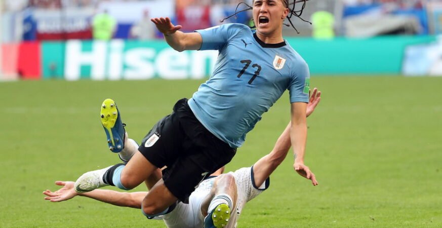 Diego Laxalt encamina su llegada a Peñarol y sería un comodín para Diego Aguirre