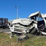 Asesinaron a un joven de 28 años en Las Acacias: camioneta quedó incrustada en una casa