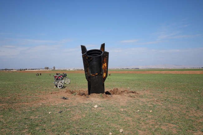 Cuando se cruza la línea de comenzar una guerra contra otro país, cruzar unas cuantas líneas más en pleno conflicto, no parece un problema para quienes participan en el mismo. Y en la guerra de Irán, parece que se cruzaron muchas y muy graves.