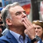 Orsi cumple un año con 46% de desaprobación y solo 31% de apoyo, según encuesta nacional