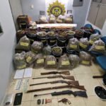 Operativo policial incauta 50 kilos de droga, dinero y vehículos en nuevo golpe al narcotráfico