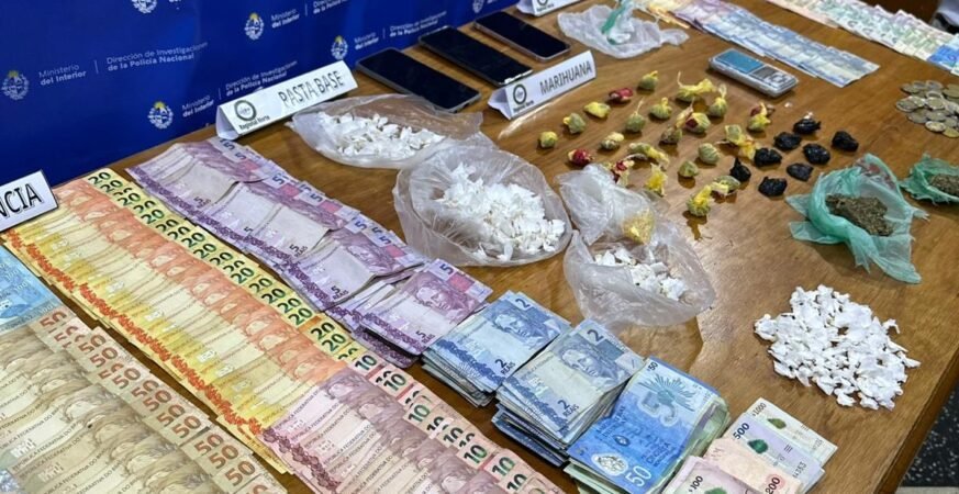 Allanamientos antidrogas en Rivera droga durante varios procedimientos.