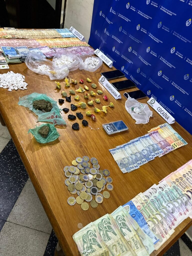 Allanamientos antidrogas en Rivera droga durante varios procedimientos.